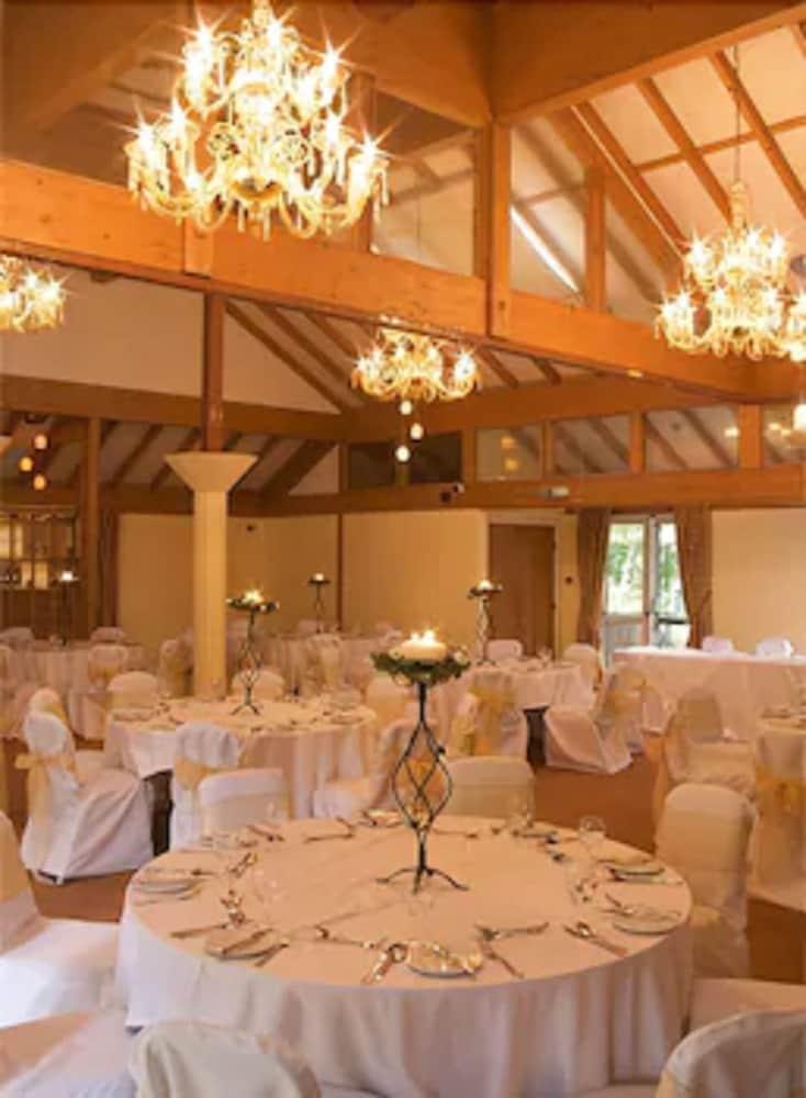 Marwell Hotel Winchester South Exterior photo