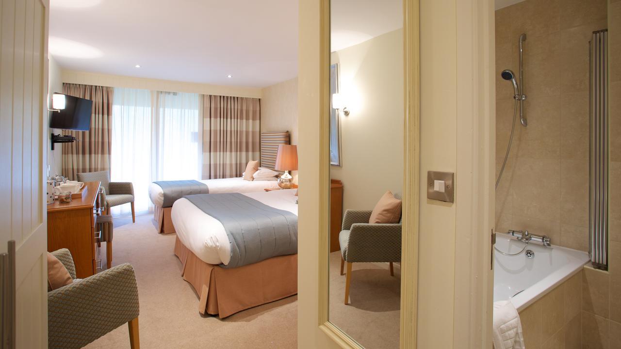 Marwell Hotel Winchester South Exterior photo
